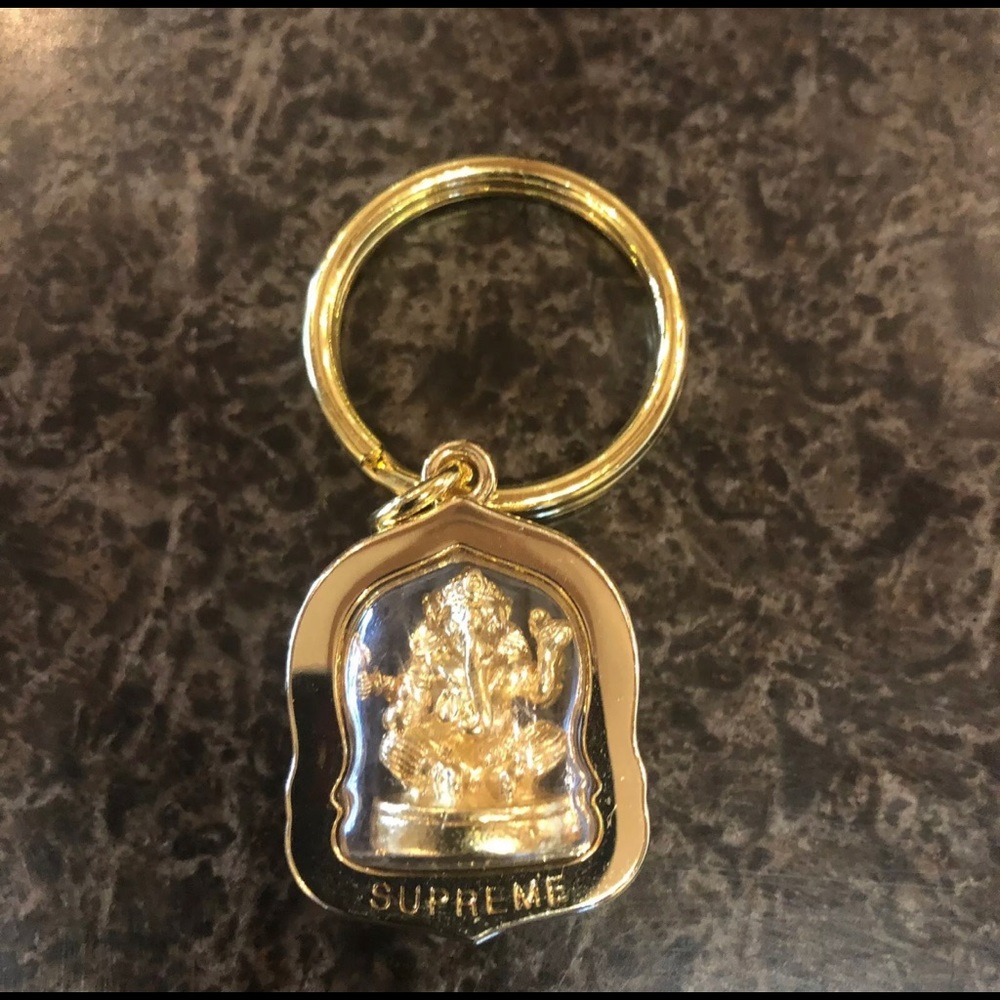 Supreme Gold 3D Logo Metal Keychain SS18 AUTHENTIC
